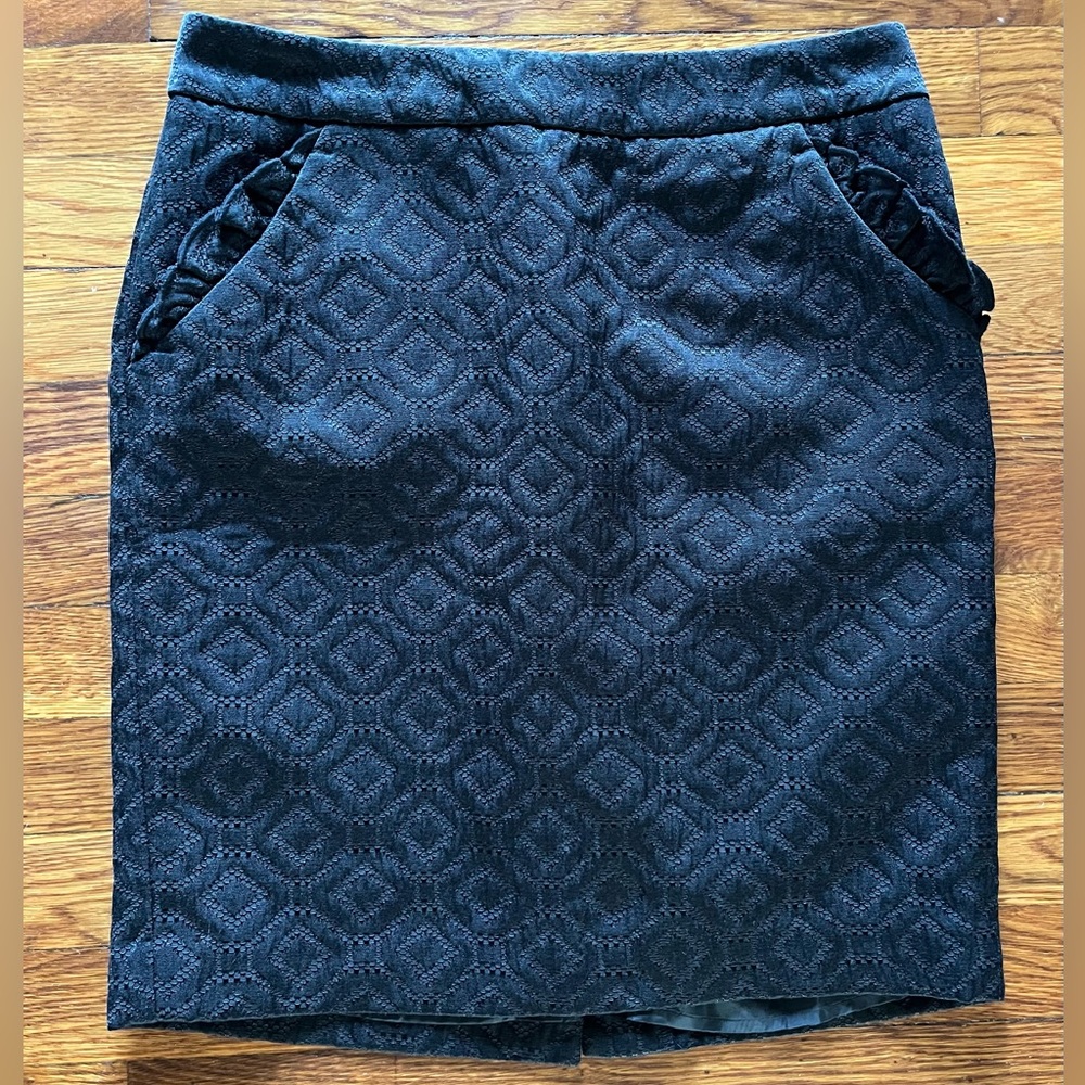Ann Taylor Loft Black Ruffled Frill Pocket Textured Lace Pattern Skirt Size  4P